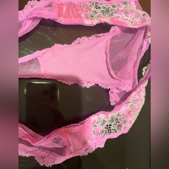 “SET”Victoria’s Secret Bra 36C with Matching Panty - Picture 4 of 8